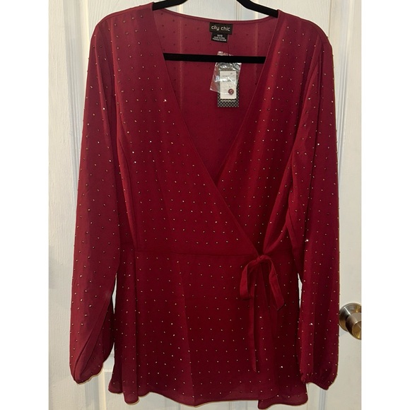 ✨Bling and Sparkle City Chic Ruby Blouse - Picture 10 of 15